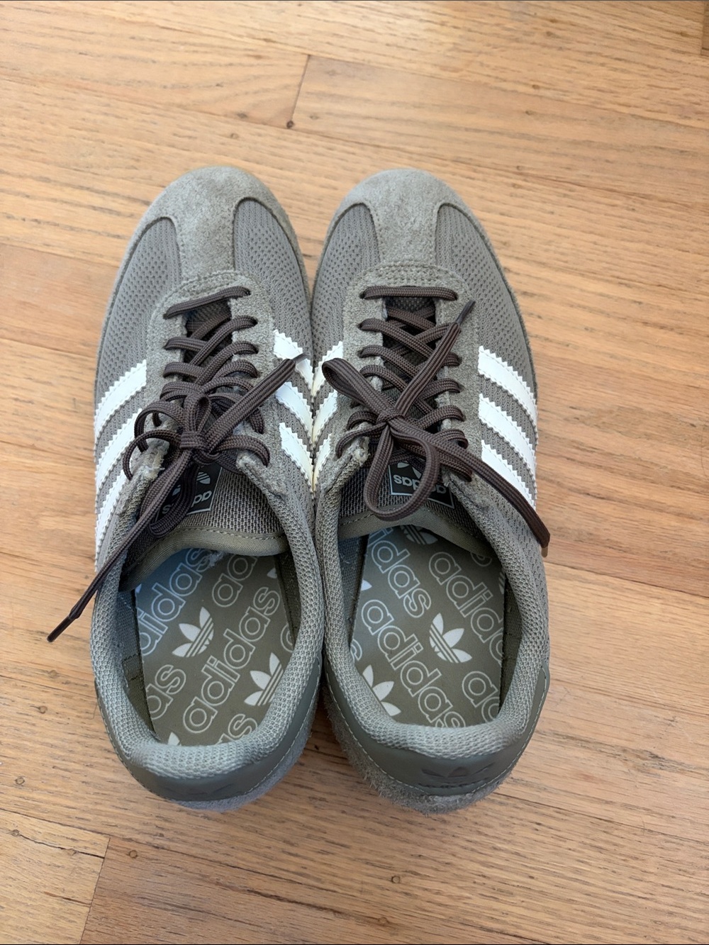 Adidas SL 72 women’s  sneaker.  Retro Trainer in Olive Green with White Stripes